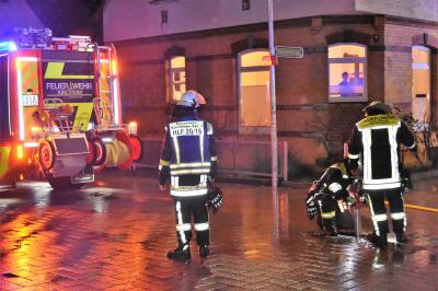 Kirchheim: Gasflaschenbrand loest Feuerwehreinsatz aus
